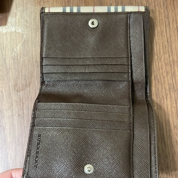 Burberry wallet authentic - Picture 3 of 7
